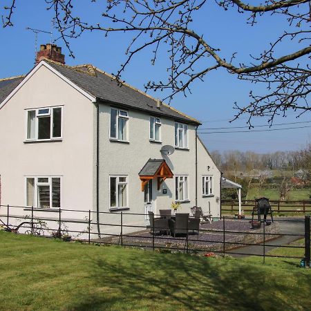 Belmont Bridge Villa Oswestry Exterior photo